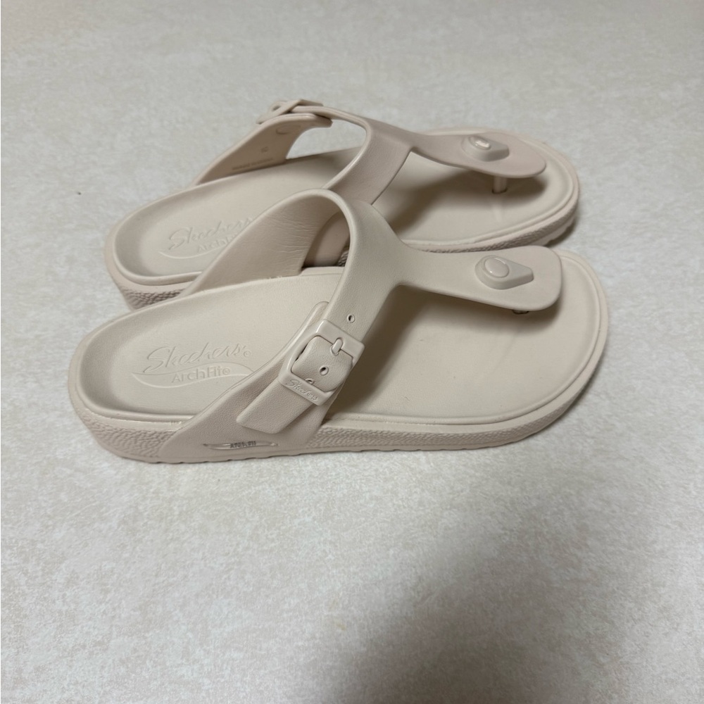Skechers Women's Tan Arch Fit Sandals